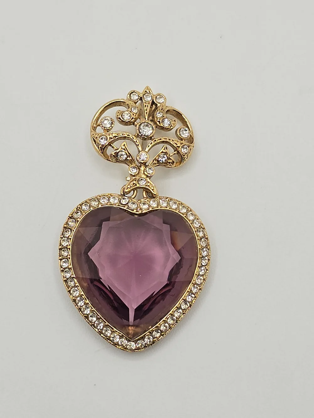 Vintage Purple Crystal Heart Brooch Rhinestone Gold Tone Articulated 2.25